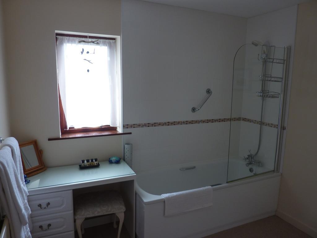 Fernleigh Guest House Lynton Room photo